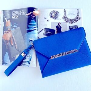 Stella and Dot Avalon Blue Bracelet Clutch